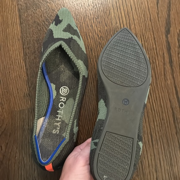 Rothy’s camo pointed flat - Picture 4 of 4
